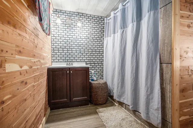 $88,000 | 389 Parker Avenue, Benton Harbor, MI 49022