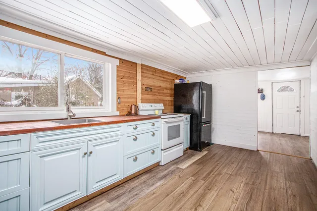 $88,000 | 389 Parker Avenue, Benton Harbor, MI 49022