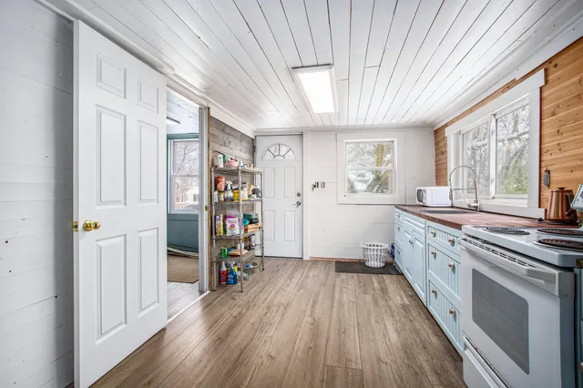 $88,000 | 389 Parker Avenue, Benton Harbor, MI 49022