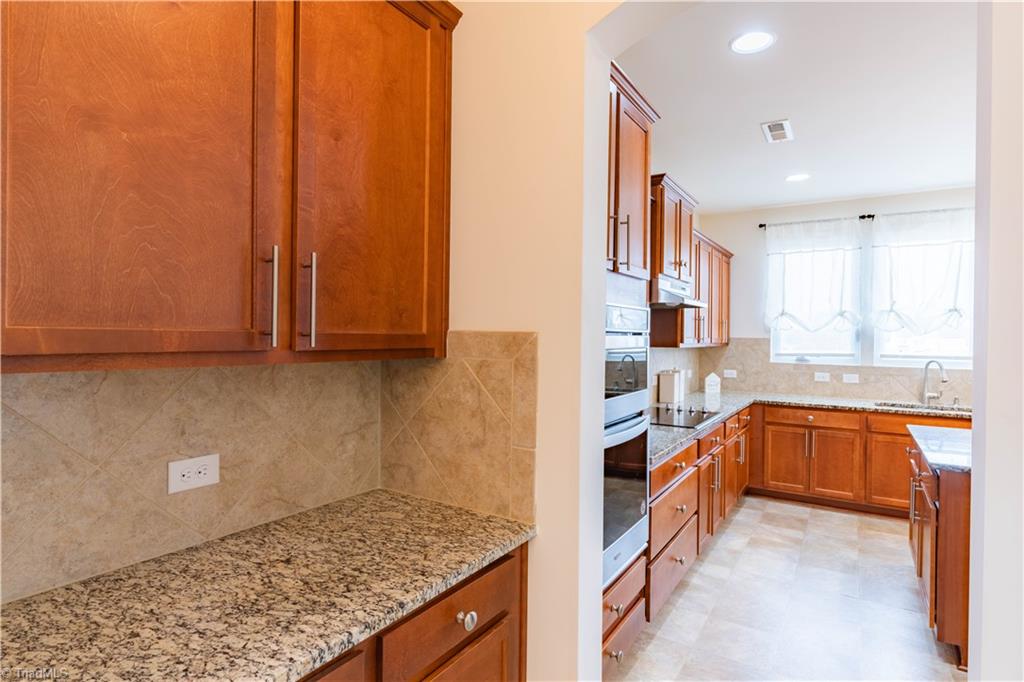 632 Wrenn Forest Street High Point, NC 27260 - Photo 24 of 36