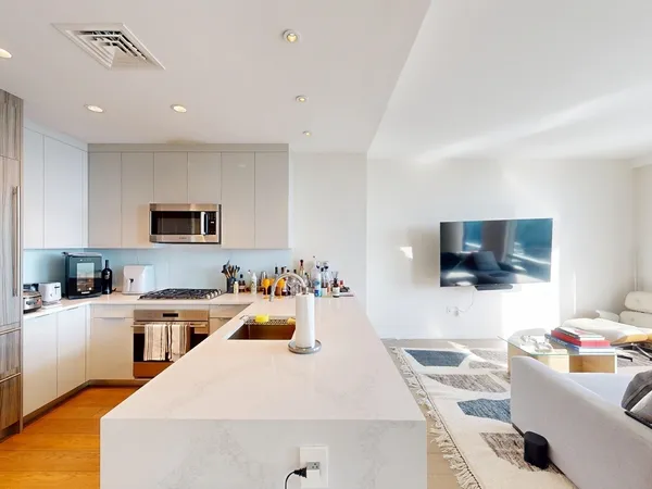 $8,600 | 188 Brookline Avenue, Unit 23B, Boston, MA 02215