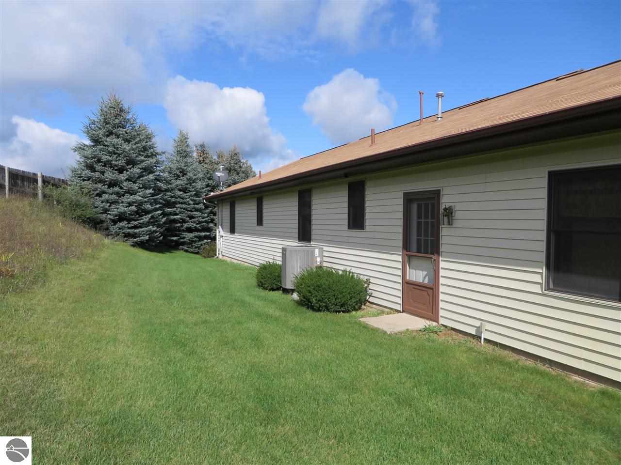 8580 East Lincoln Road Cedar, MI 49621 - Photo 12 of 40 1777189-12.JPG