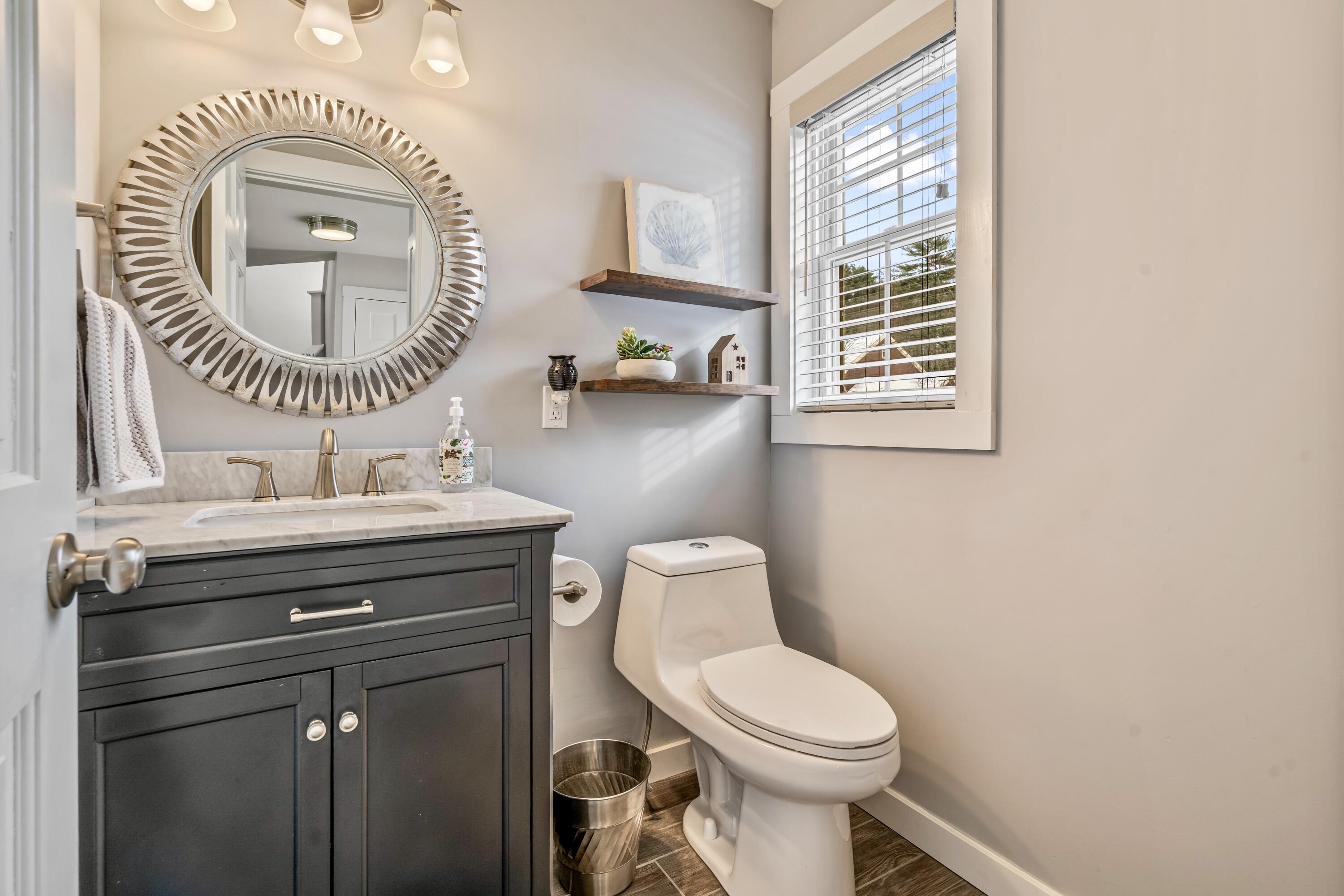 29 Winsor Green Road, Unit 29 Naples, ME 04055 - Photo 17 of 65 1st Floor Half