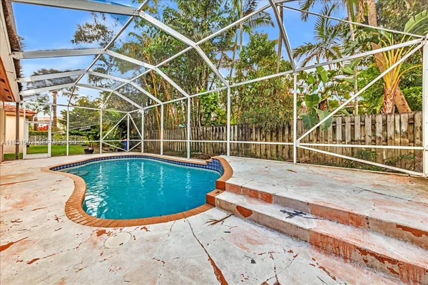 $5,000 | 17062 Northwest 16th Street, Pembroke Pines, FL 33028