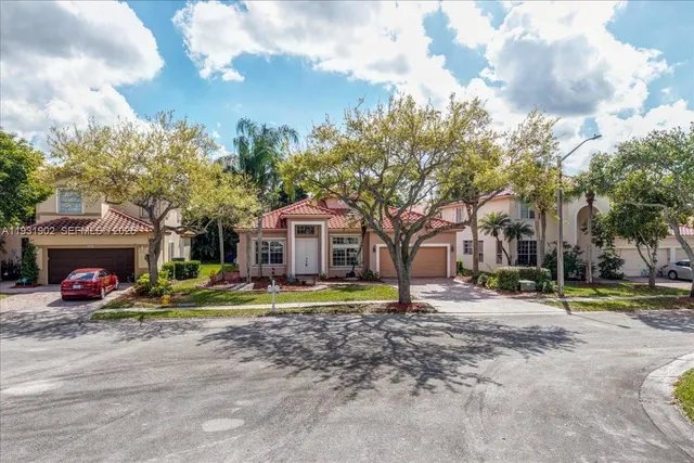 $5,800 | 17062 Northwest 16th Street, Pembroke Pines, FL 33028