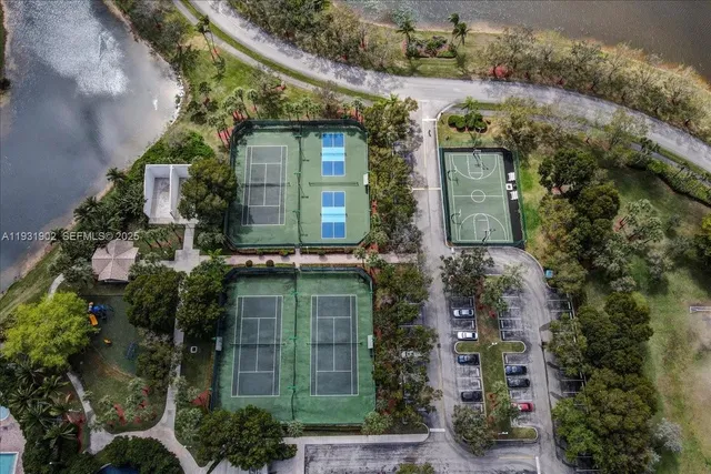 $5,800 | 17062 Northwest 16th Street, Pembroke Pines, FL 33028