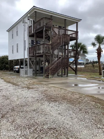 $725,000 | 111 Phil Harris Lane, Unit A & B, North Topsail Beach, NC 28460