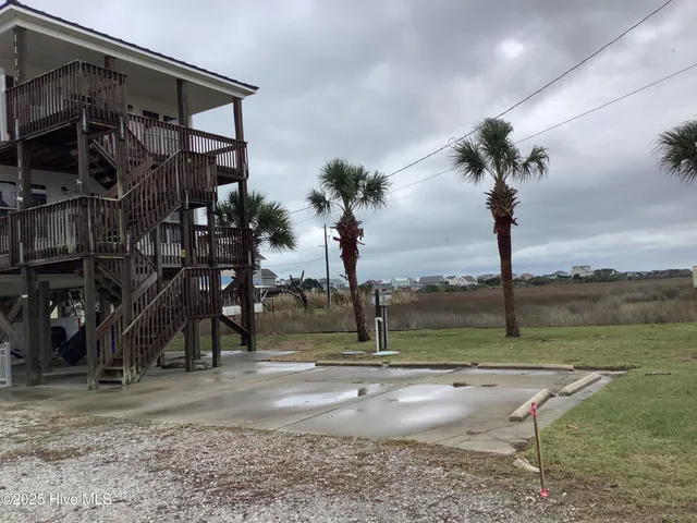 $725,000 | 111 Phil Harris Lane, Unit A & B, North Topsail Beach, NC 28460