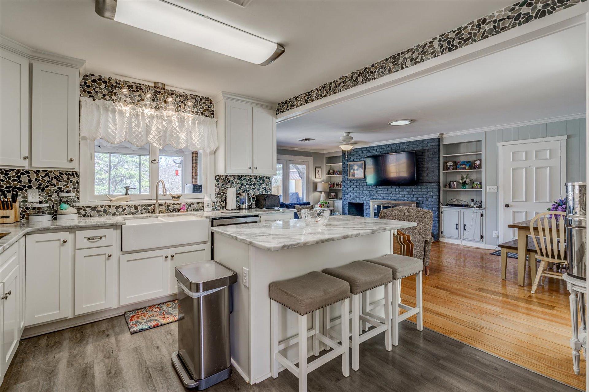 8417 Barrens Road Roanoke, VA 24019 - Photo 12 of 63 12-030920210036