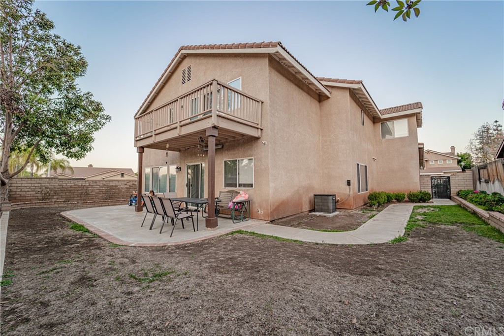 2810 Athens Circle Corona, CA 92882 - Photo 32 of 34 a front view of a house with garden