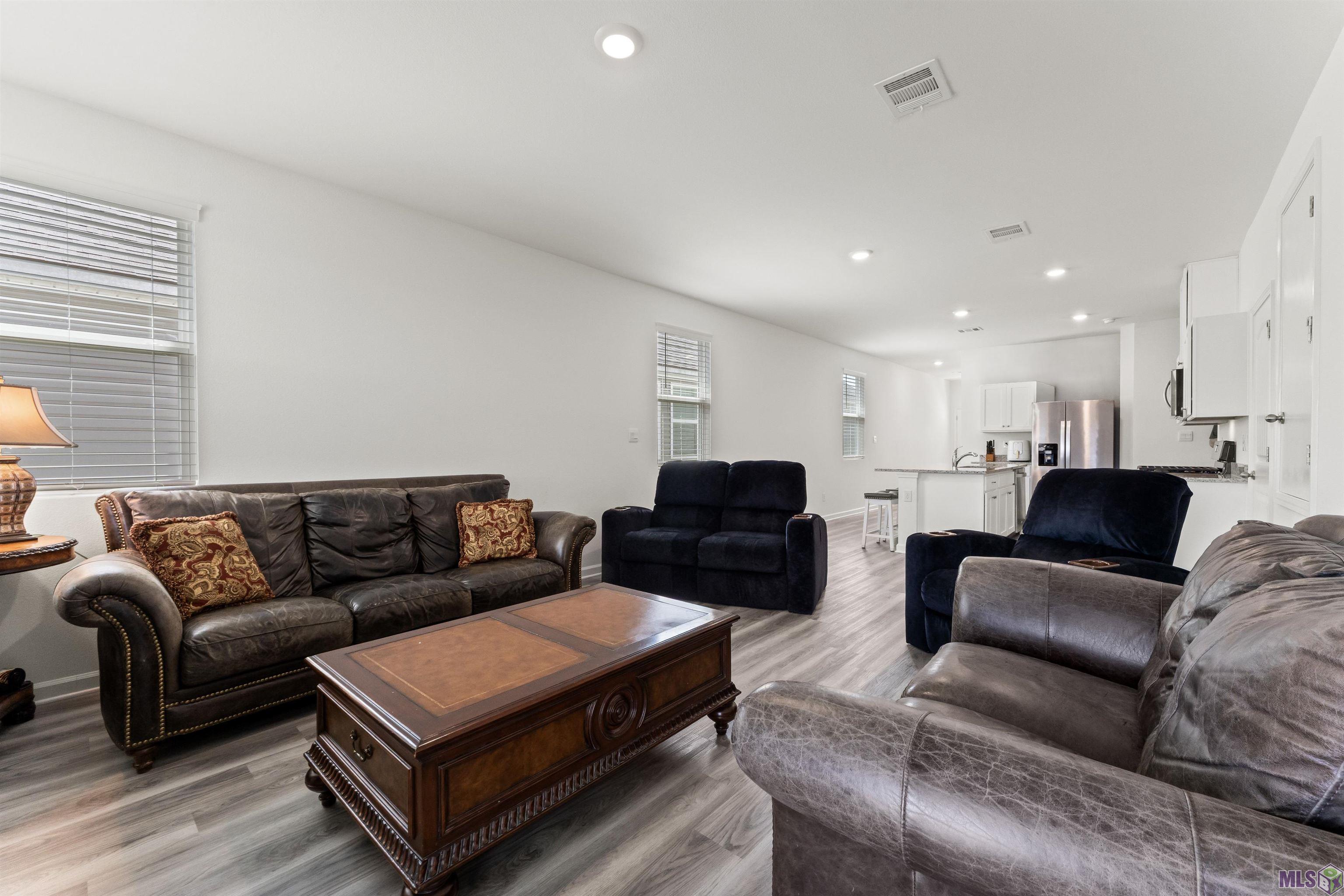 8021 Derick Avenue Baton Rouge, LA 70820 - Photo 5 of 16 Gallery Image 5