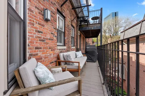 $2,895,000 | 61 Dartmouth Street, Unit 2, Boston, MA 02116