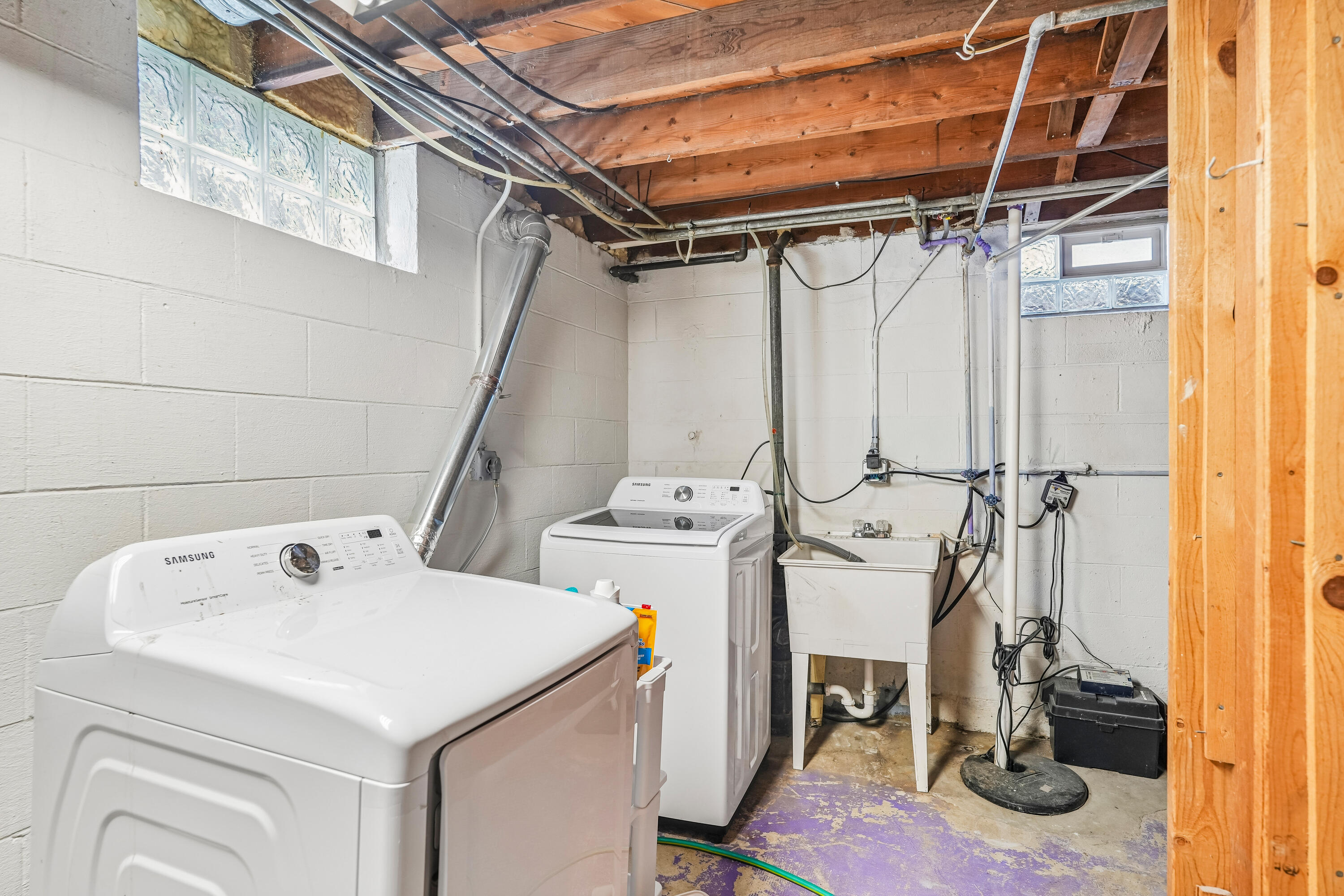 3940 Lasalle Street Racine, WI 53402 - Photo 18 of 23 laundrey