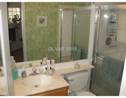 1406 Pathfinder Road Henderson, NV 89014 - Photo 8 of 9 Master Bath/Spa.