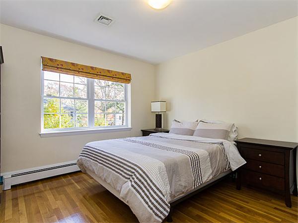 45 Oakwood Road Newton, MA 02466 - Photo 9 of 15 Gallery Image 9