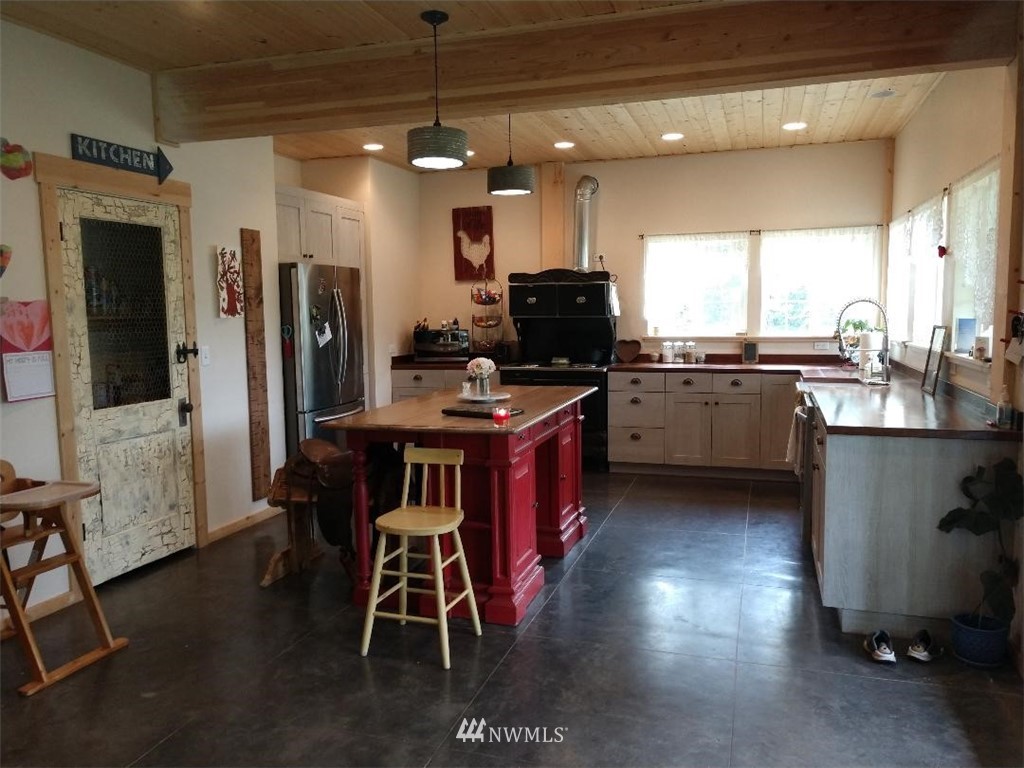 1768 Noon Valley Road Bellingham, WA 98226 - Photo 15 of 25