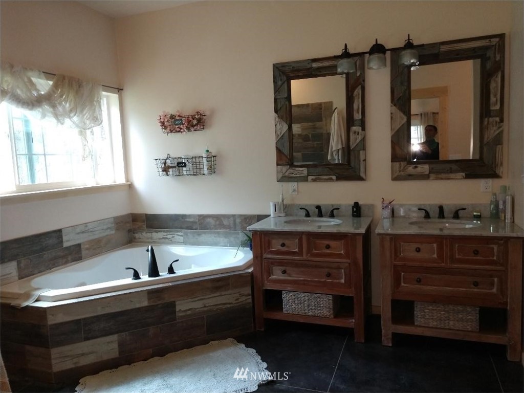 1768 Noon Valley Road Bellingham, WA 98226 - Photo 20 of 25