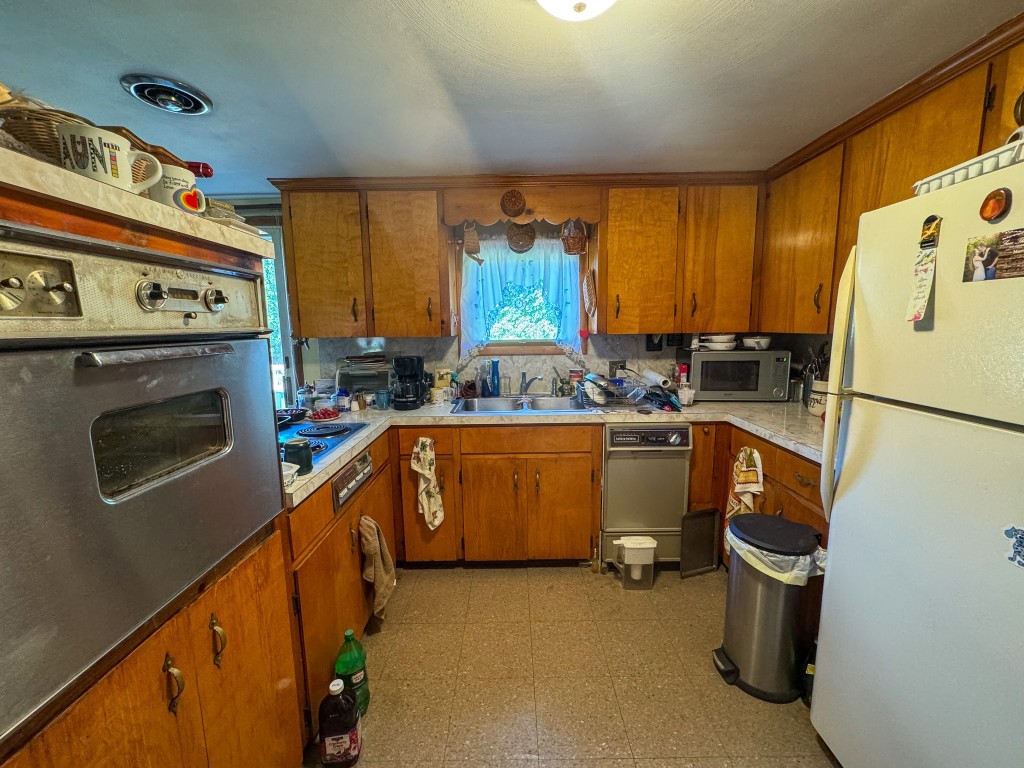 192 Beach Road Apalachin, NY 13732 - Photo 2 of 20