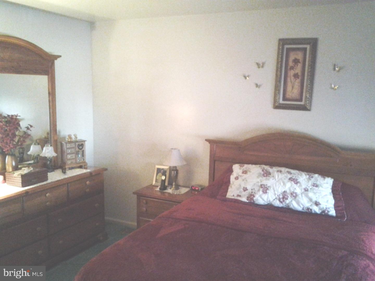28 Wakefield Road Atco, NJ 08004 - Photo 12 of 23 Master Bedroom