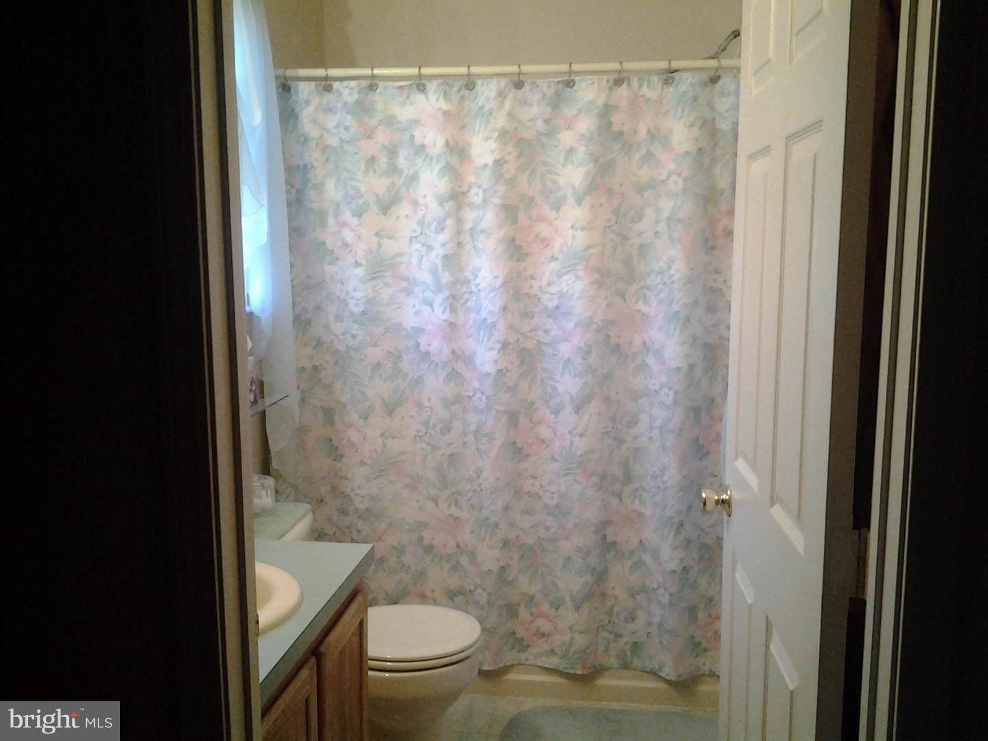 28 Wakefield Road Atco, NJ 08004 - Photo 14 of 23 Master Bathroom