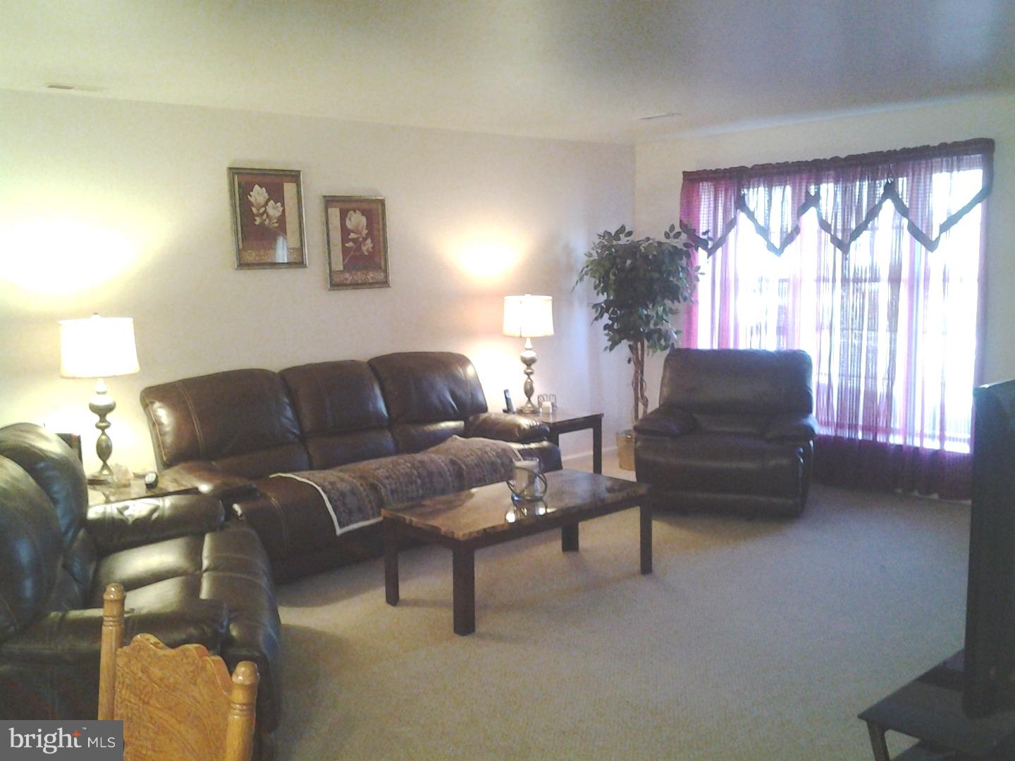 28 Wakefield Road Atco, NJ 08004 - Photo 3 of 23