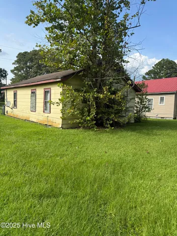 $50,000 | 217 West South Street, Rose Hill, NC 28458