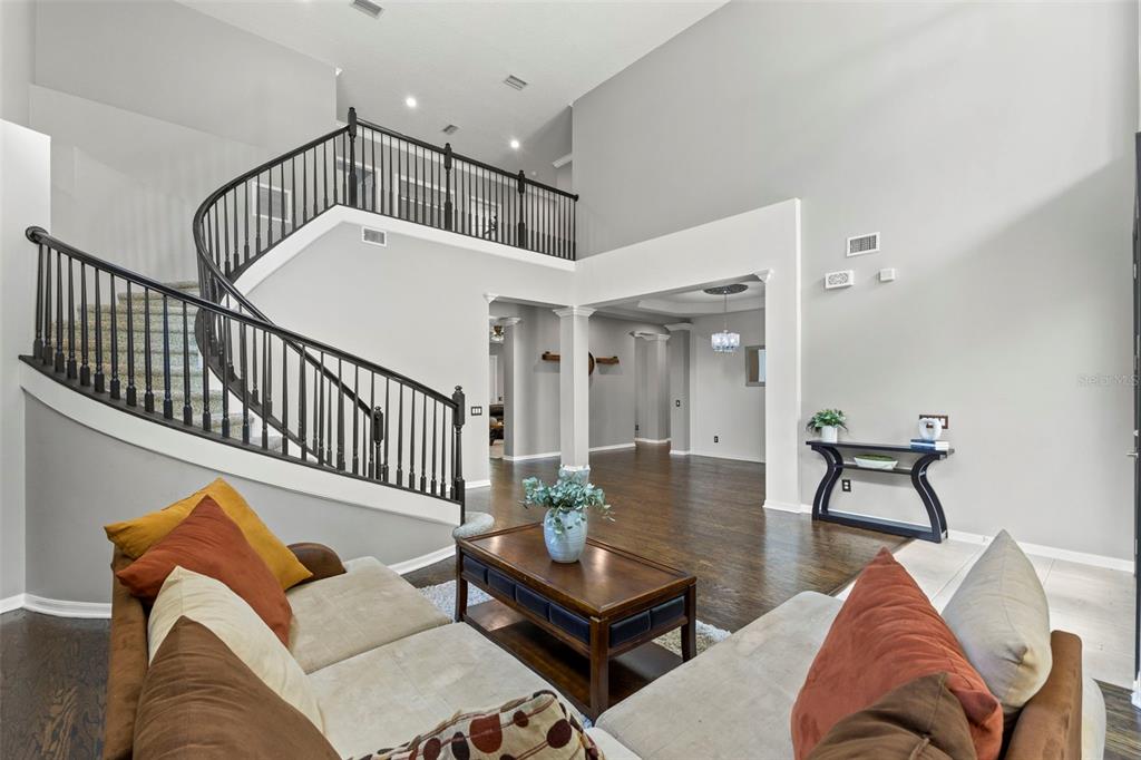 11621 Renaissance View Court Tampa, FL 33626 - Photo 6 of 32