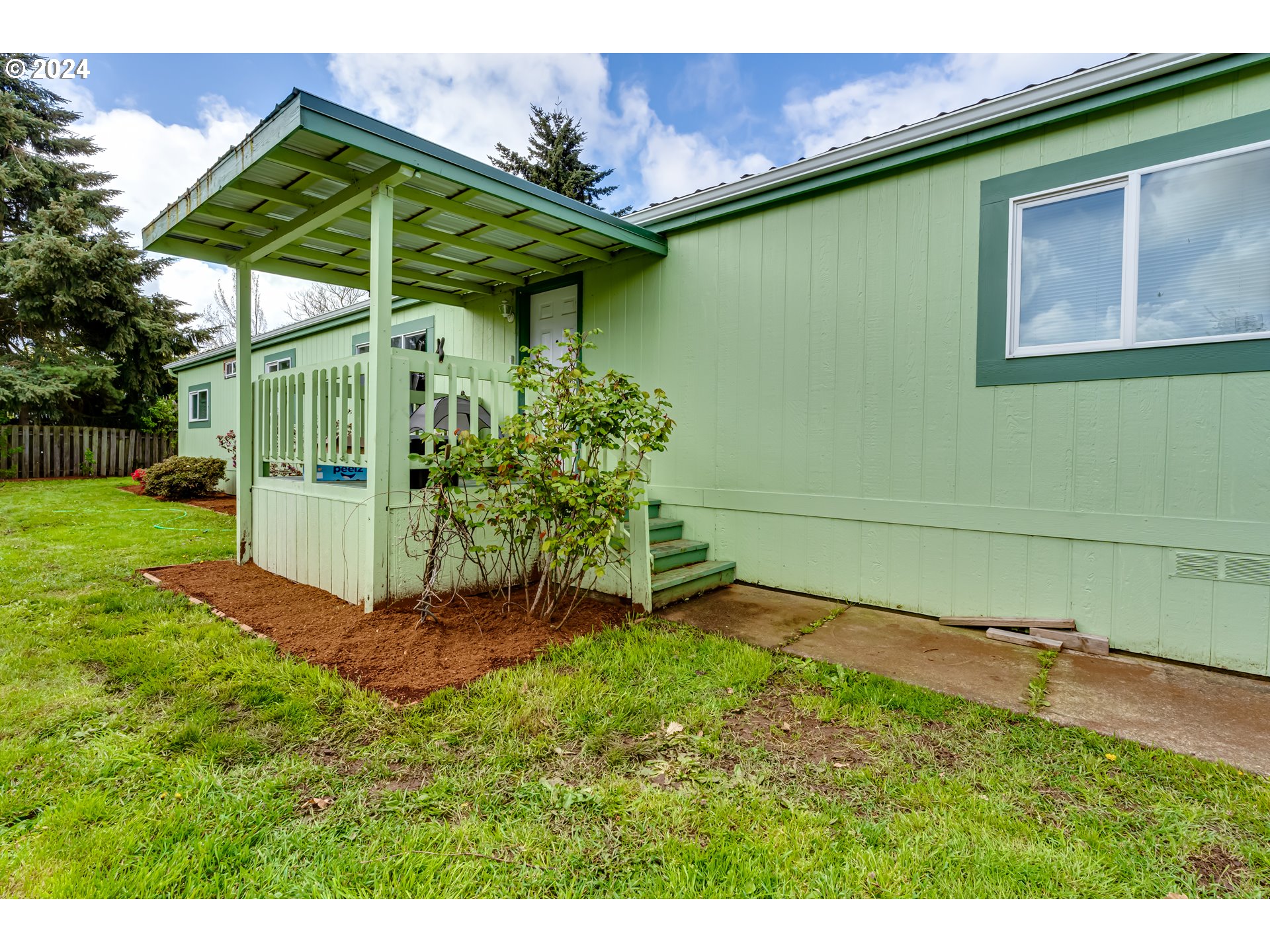 719 Lochaven Avenue Springfield, OR 97477 - Photo 21 of 24 Gallery Image 21