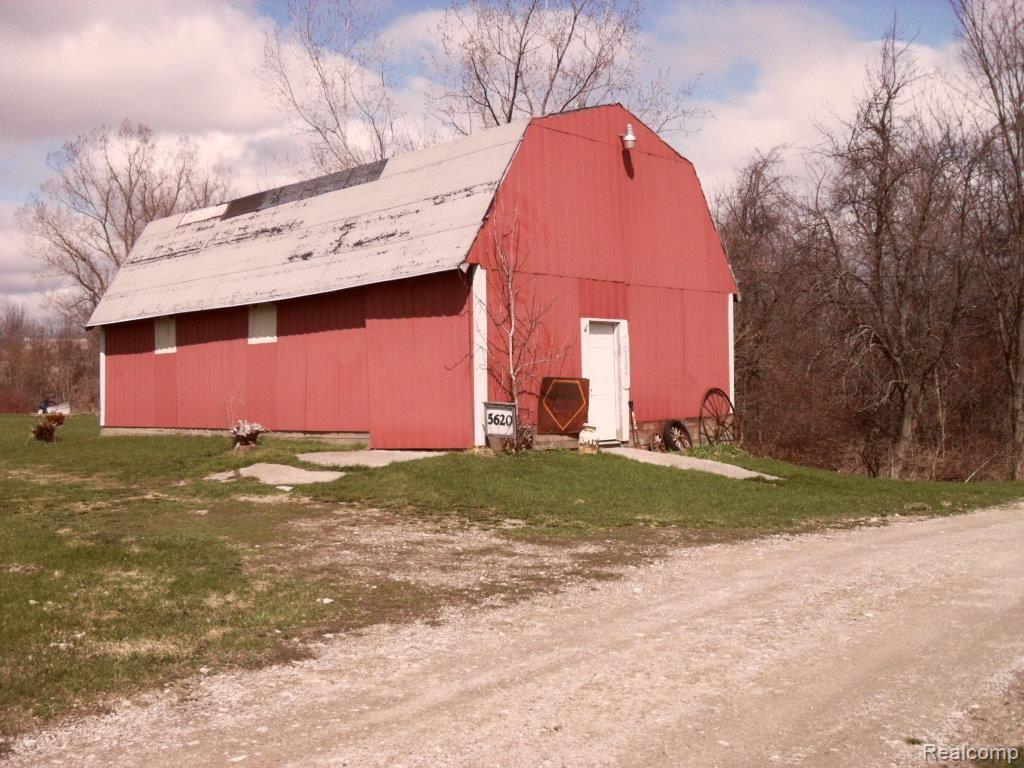5620 Burtch Road Jeddo, MI 48032 - Photo 11 of 16 SDC11775.jpg