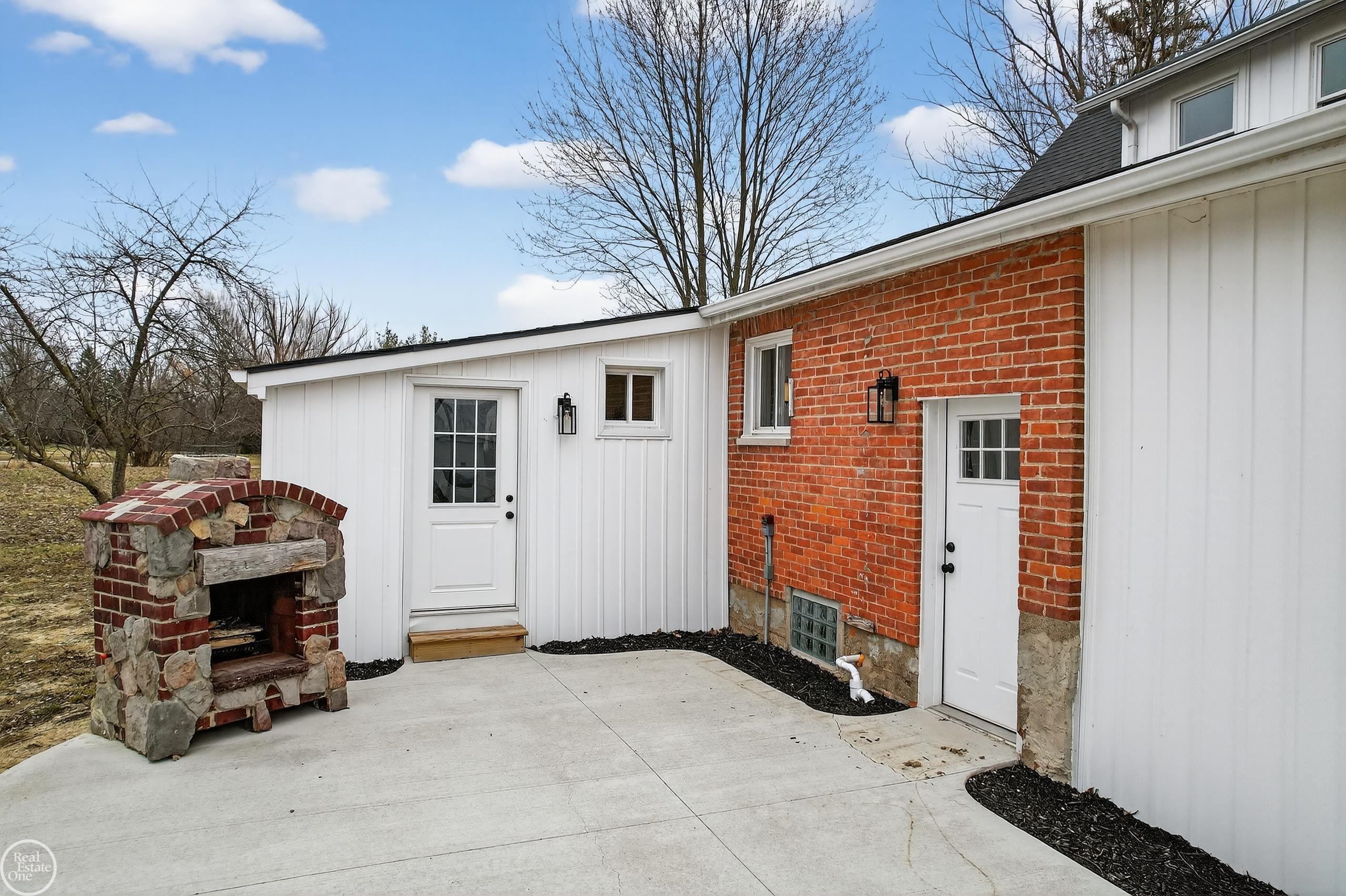 8894 Arnold Road Fair Haven, MI 48023 - Photo 28 of 33