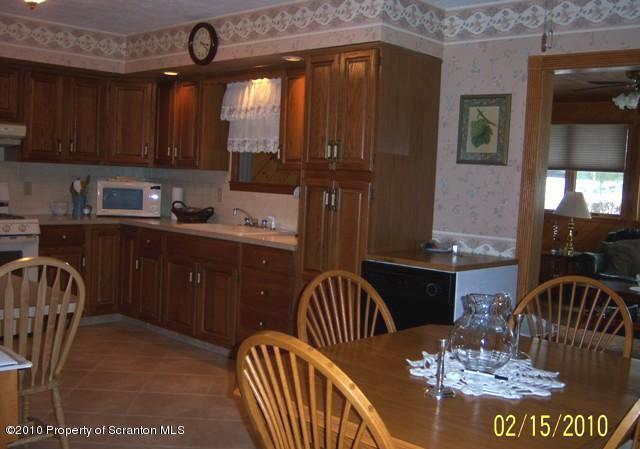 41 Manor Drive Shavertown, PA 18708 - Photo 5 of 6 Kitchen