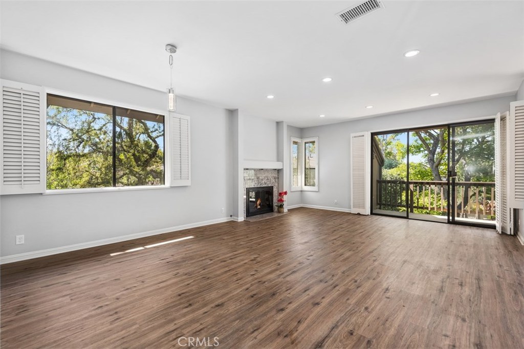 16 Rainbow Ridge, Unit 40 Irvine, CA 92603 - Photo 11 of 49 Highest quality plantation shutters