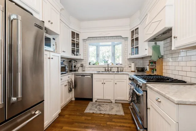 $2,250,000 | 67 Briarwood Lane, Lawrence, NY 11559