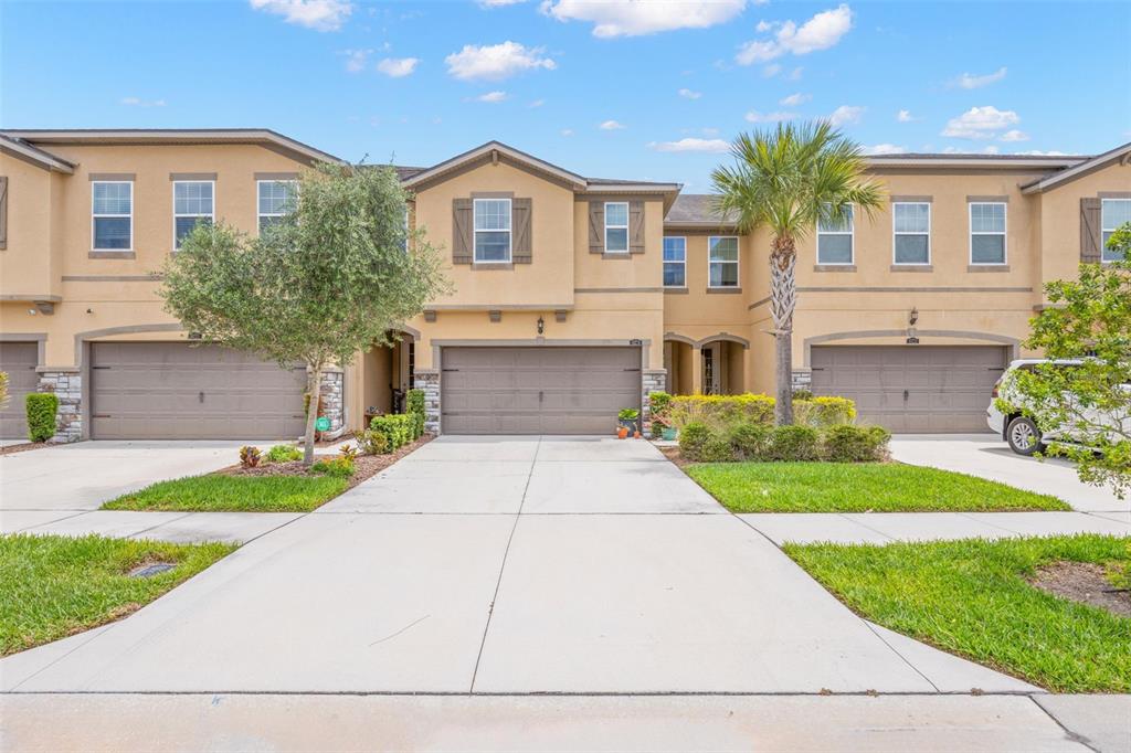10230 Newel Valley Loop Riverview, FL 33569 - Photo 2 of 49
