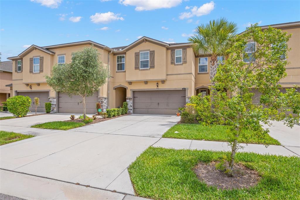 10230 Newel Valley Loop Riverview, FL 33569 - Photo 3 of 49