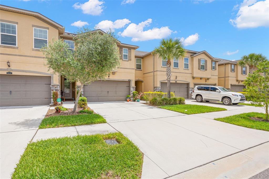 10230 Newel Valley Loop Riverview, FL 33569 - Photo 4 of 49