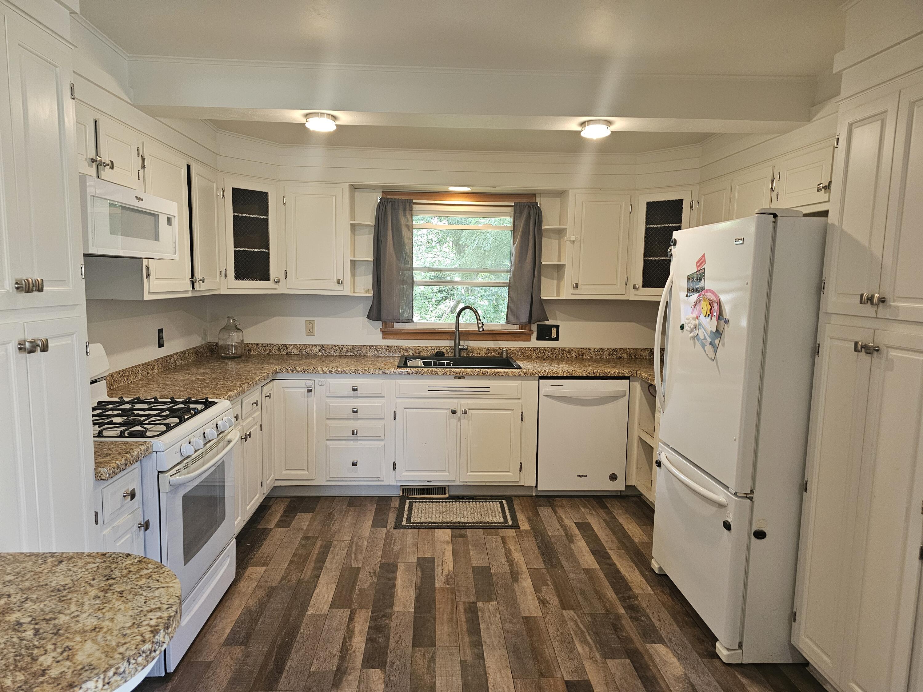 1008 North 23rd Street Manitowoc, WI 54220 - Photo 2 of 18 20250904_140938