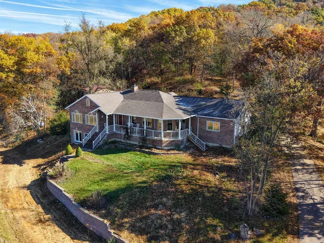 $650,000 | 27419 County Hwy BA, Richland Center, WI 53581