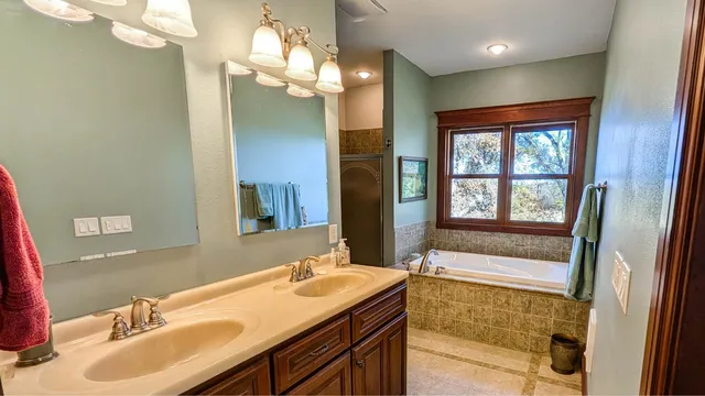 $650,000 | 27419 County Hwy BA, Richland Center, WI 53581