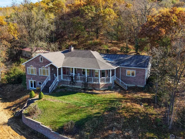 $650,000 | 27419 County Hwy BA, Richland Center, WI 53581