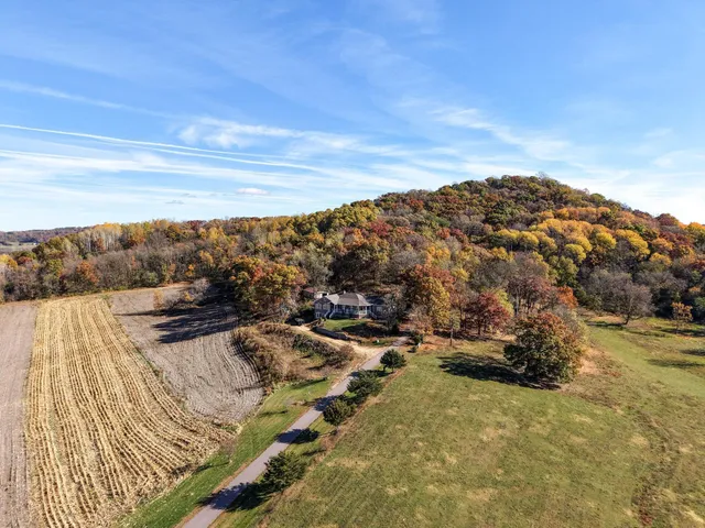 $650,000 | 27419 County Hwy BA, Richland Center, WI 53581