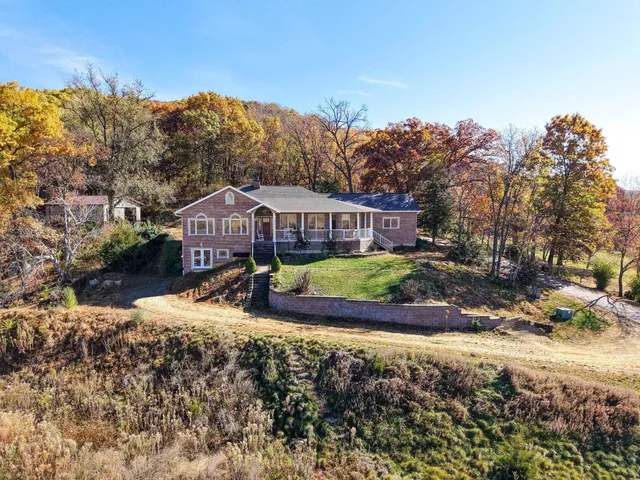 $650,000 | 27419 County Hwy BA, Richland Center, WI 53581