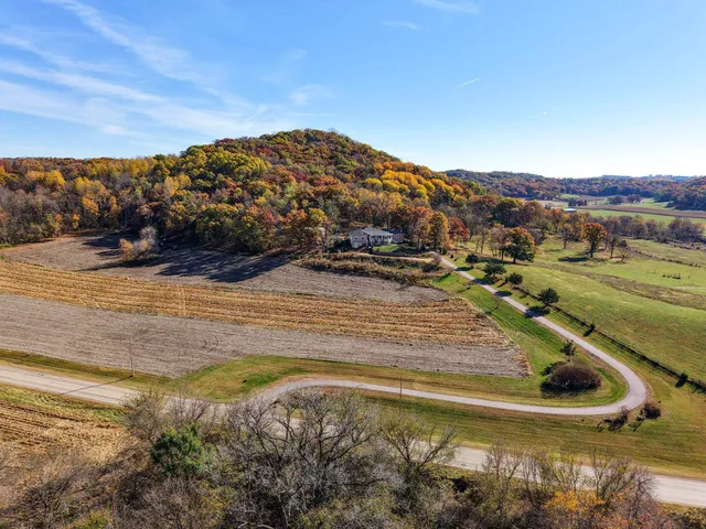 $650,000 | 27419 County Hwy BA, Richland Center, WI 53581