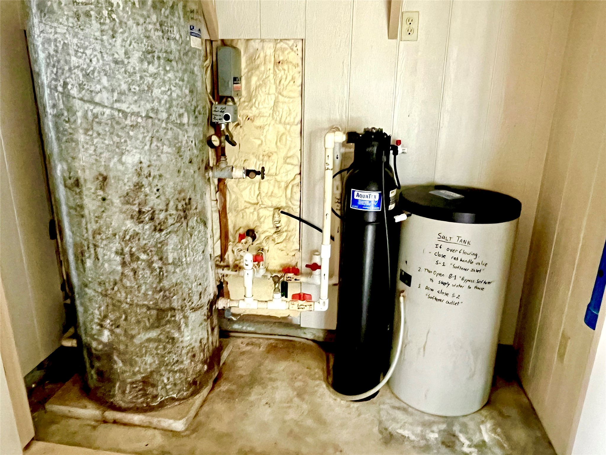 37243 FM 521 Road Bay City, TX 77414 - Photo 47 of 50 Private water well with Kinetico non-electric water softener and Reverse Osmosis drinking water system that is also connected to refrigerator icemaker.