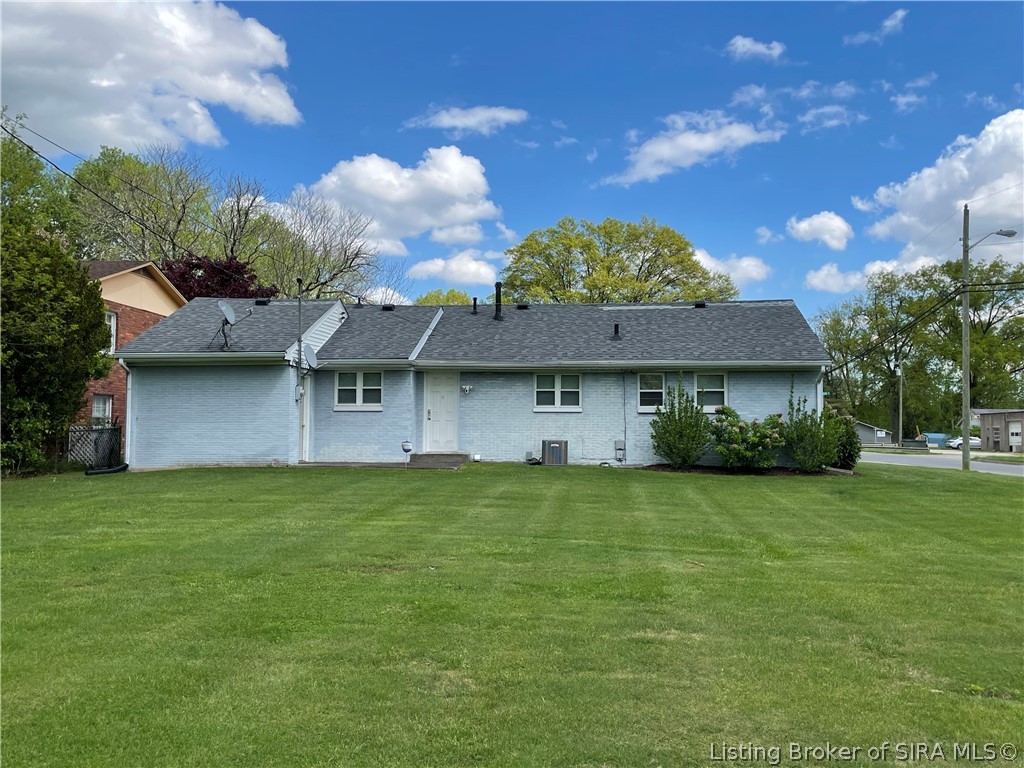 2577 East Robin Road New Albany, IN 47150 - Photo 2 of 22 Gallery Image 2