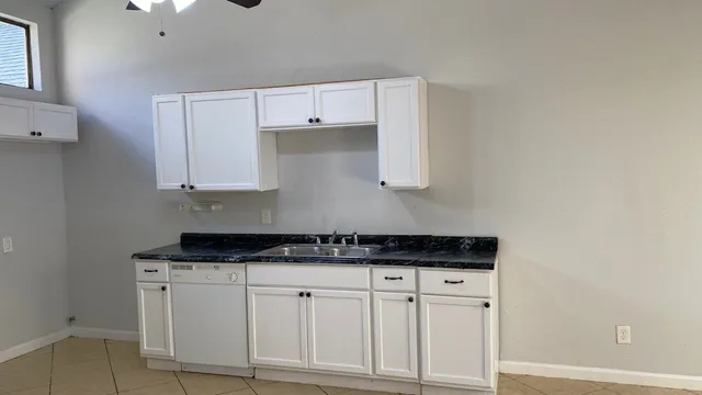 $1,545 | 11231 Glenforest Drive, Montgomery, TX 77356