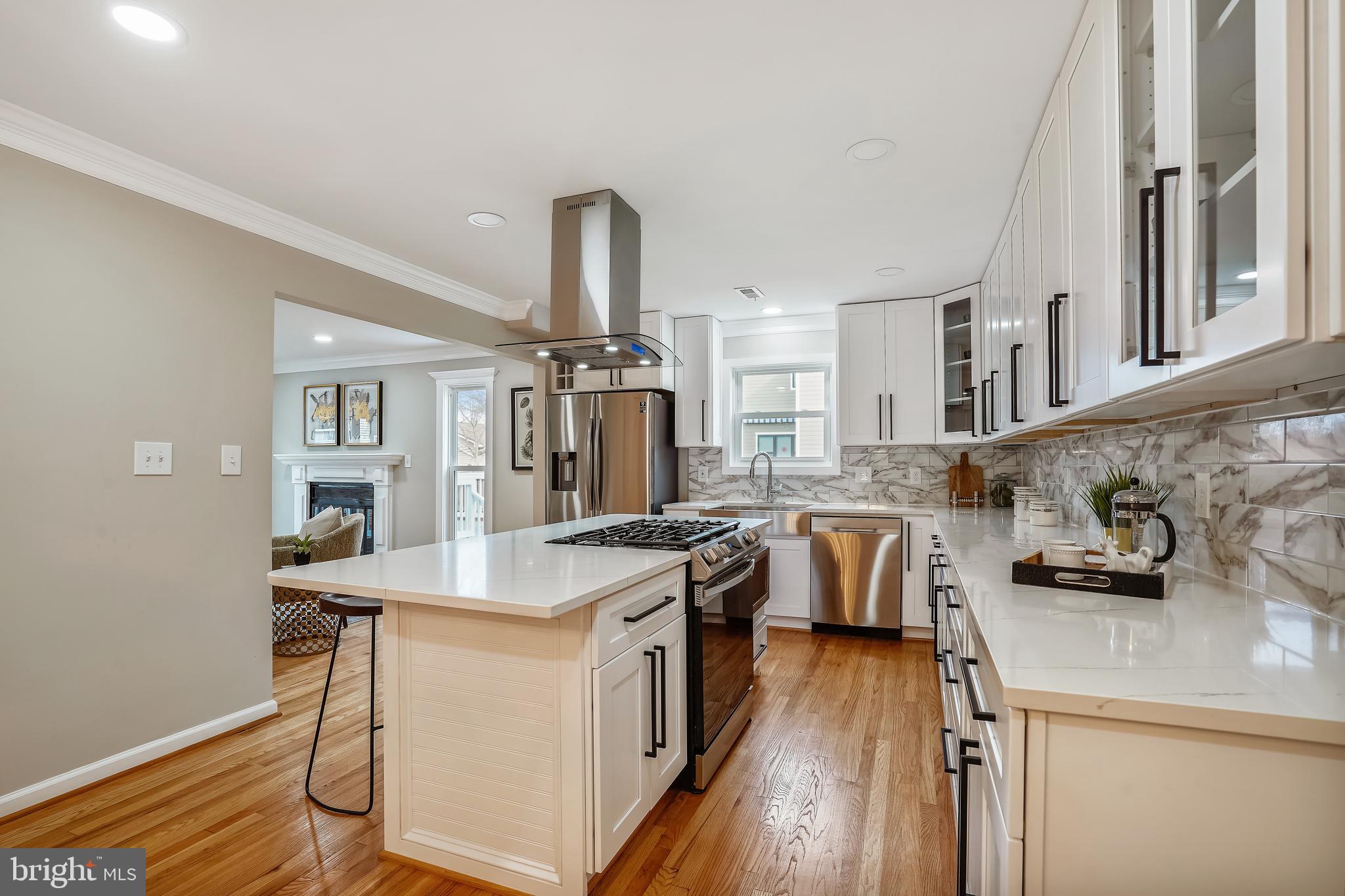 1255 Beverly Road McLean, VA 22101 - Photo 5 of 37 Kitchen
