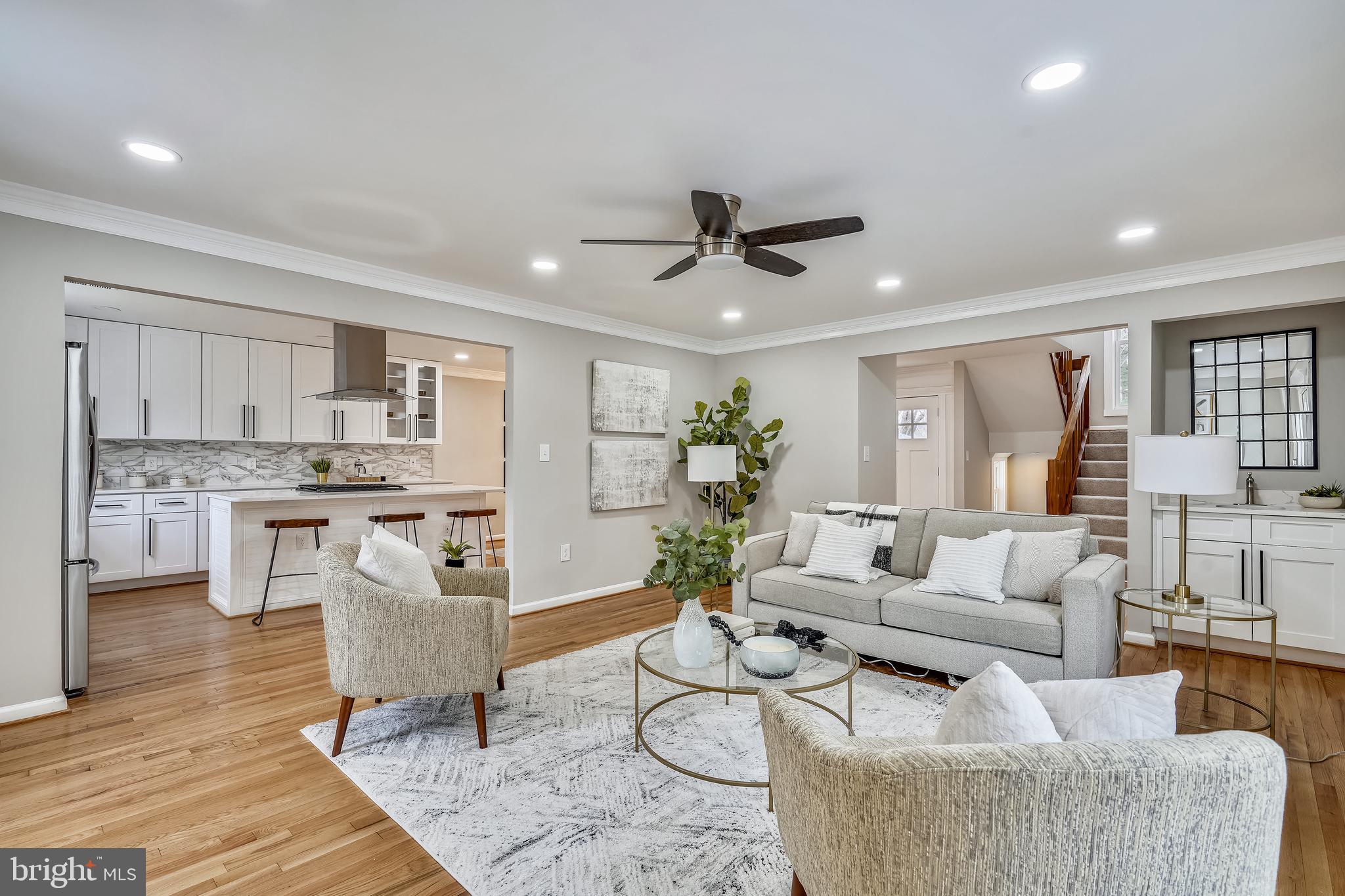 1255 Beverly Road McLean, VA 22101 - Photo 6 of 37 Living Room