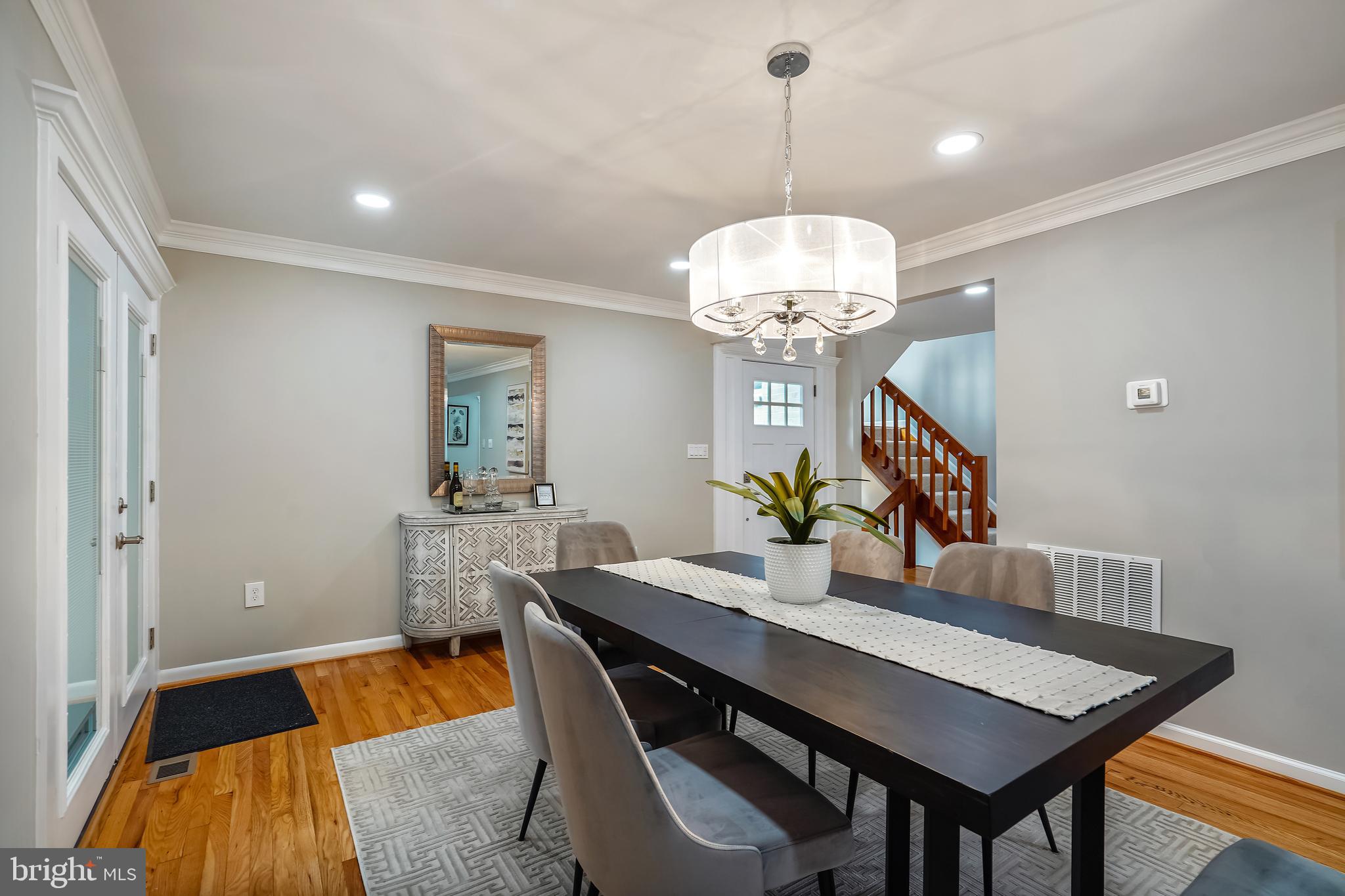 1255 Beverly Road McLean, VA 22101 - Photo 10 of 37 Dining Room