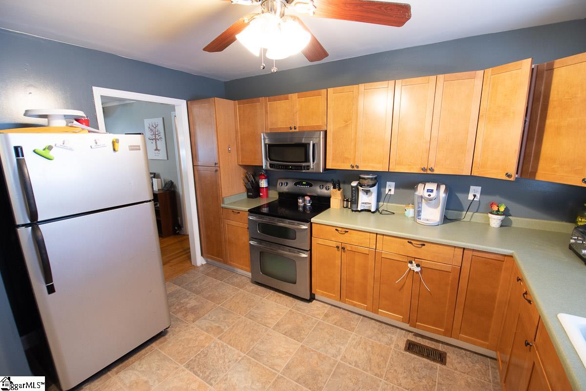 200 Hunts Bridge Road Fountain Inn, SC 29644 - Photo 11 of 14